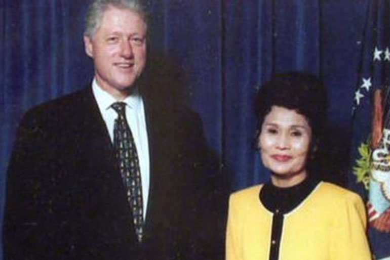 Janite Lee with Bill Clinton while working at the White House - Lottery Winner